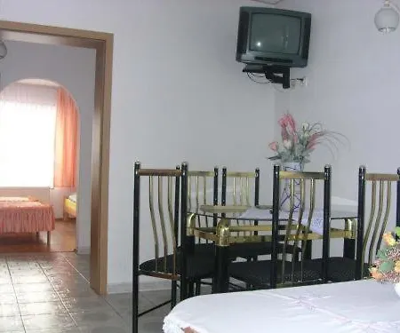 Bed-breakfast By Tina *